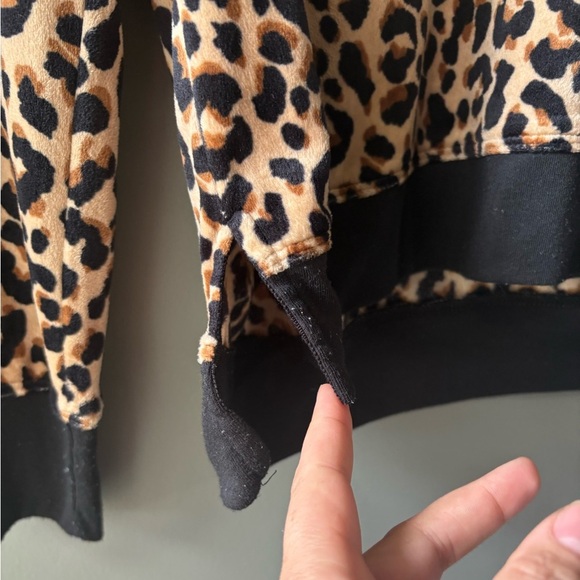 Kate Spade New York Leopard Print Velour Sweatshirt size small, fleece - Picture 4 of 8